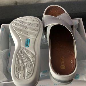 Bezees Silver Metal sandals. Brand new, never worn